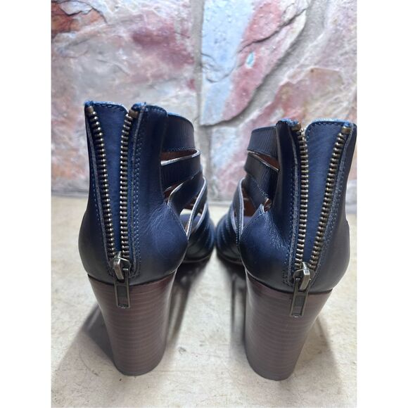 Steve Madden Vendettaa Navy Open-Toe Caged Block Heeled Bootie Sz 8.5B - Picture 6 of 11